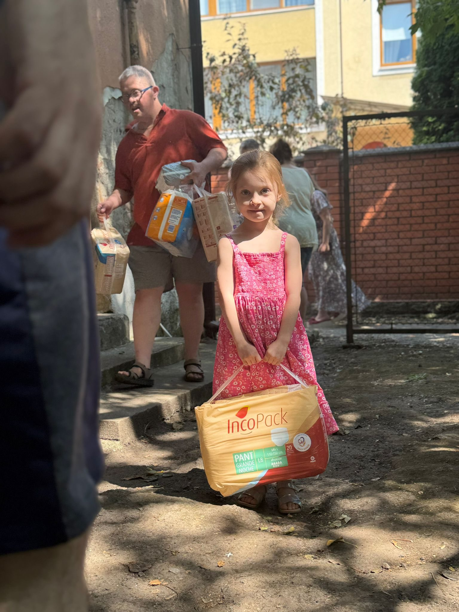 Команда Благодійного фонду «Чисті серцем» передала гуманітарну допомогу для ГО «Обʼєднані любовʼю», БО «Коломийський благодійний фонд підтримки осіб з інвалідністю внаслідок інтелектуальних порушень «Крокус», БО «БФ «Єдність і сила» та Відокремлений підрозділ громадської організації «Народна самооборона»